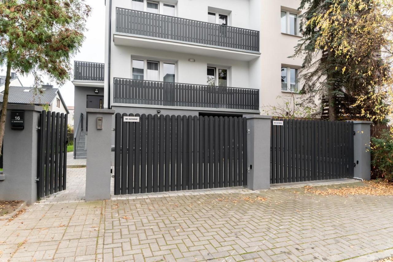 Uroczy, Przytulny Apartament Poddasze 拉多姆 外观 照片